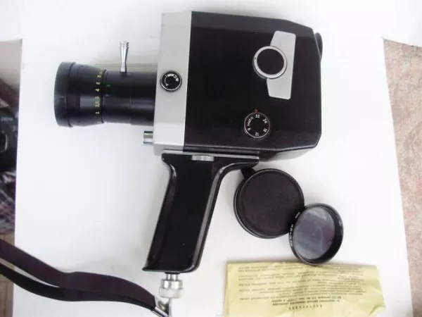 Продаётся кинокамера Кварц 1х8С-2