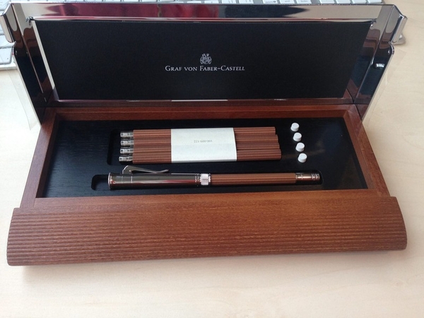 Набор карандашей Graf von Faber-Castell на подарок